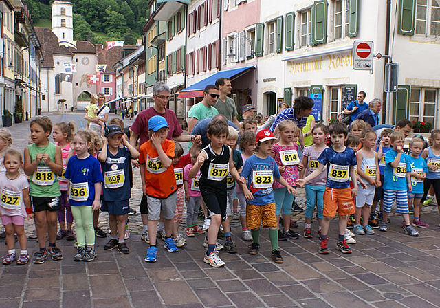 Piccolo: Start der Kleinsten.  Foto: Jürg Jeanloz