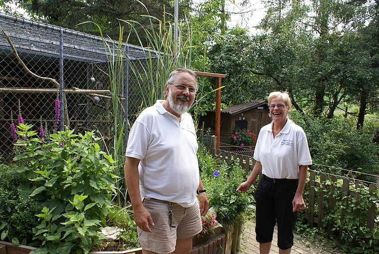 Freuen sich über ihr Refugium: Rolf und Daniela Dreier.  Fotos: Jürg jeanloz