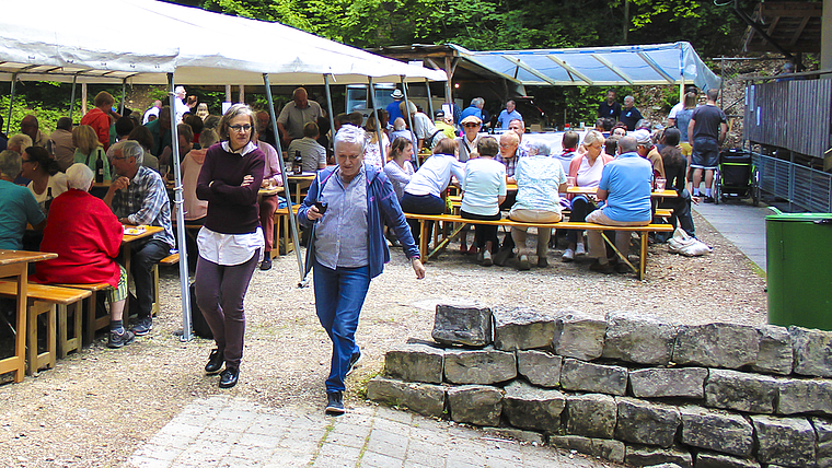 Lauschiges Beisammensein: Das Pulverhüslifest war gut besucht. Foto: Axel Mannigel