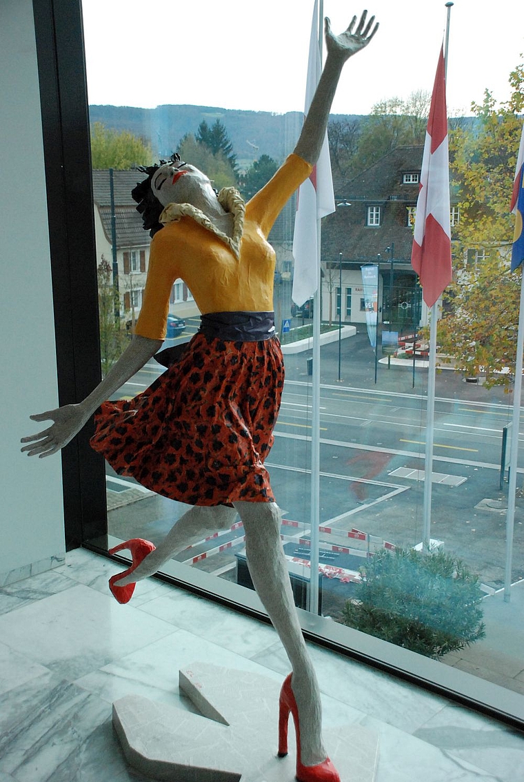 Glücksgefühle! Die Macherinnen von «Kunst in Reinach» – hier eine Impression vom letzten November – können den Traditionsanlass 2016 plangemäss durchführen. Foto: Archiv «Wochenblatt»