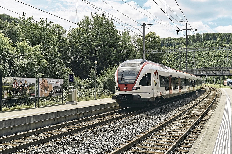 Sehnlicher Wunsch der Birsstadt: Dass die S-Bahn alle 15 Minuten verkehrt, könnte schneller Wirklichkeit werden als gedacht.  Foto: Archiv / Roland Schmid
