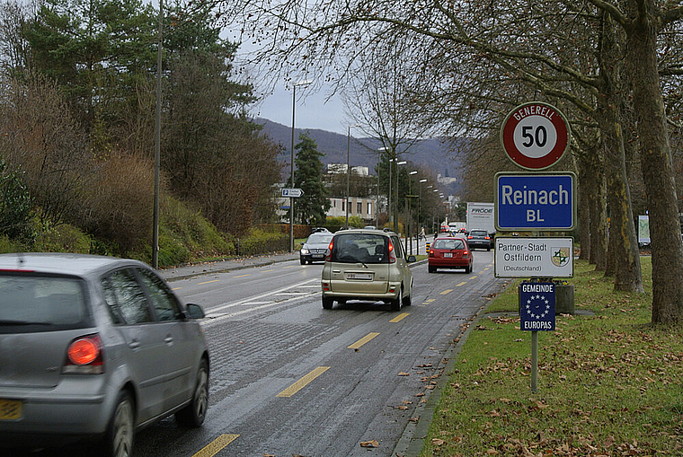Knotenpunkt Birsigtalstrasse: Ein postuliertes Kurztunnel als Lösung der Verkehrsüberlastung wurde verworfen. Foto: Heiner Leuthardt
