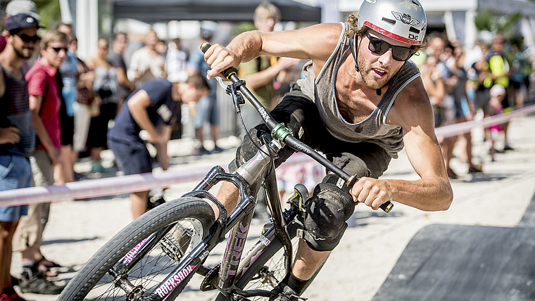 Zweitägiges Spektakel: Das Bikefestival Basel versammelt auf dem Schänzli die ganze Welt auf zwei Rädern.  Foto: ZVG