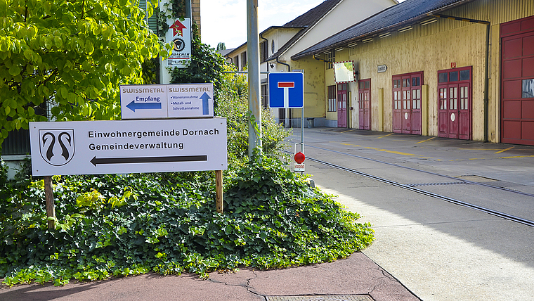 Hier geht’s nicht mehr weiter: Die Unterzeichnenden erklären in ihrem offenen Brief, dass der eingeschlagene Weg Dornach in die Sackgasse führe. Foto: Fabia Maieroni