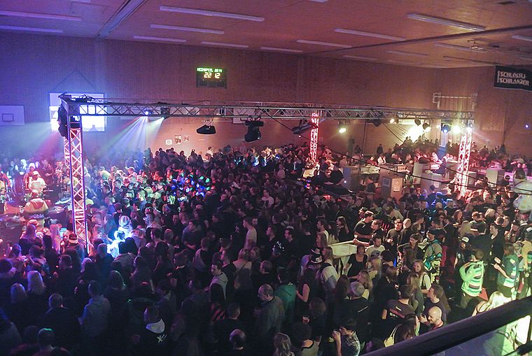 Volles Haus: Wie in den vergangenen Jahren wird im Löhrenacker der Bär los sein. Foto: ZVG