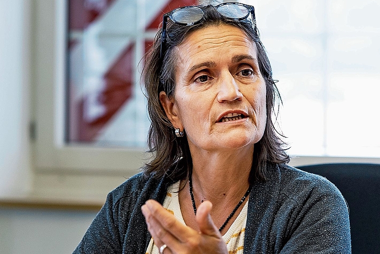 Nimmt Stellung zu den roten Zahlen: Gemeindepräsidentin Eveline Sprecher (SP). Foto: zVg