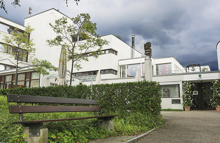 Dunkle Wolken über dem Brüel: Stiftungsrat und Heimleitung müssen sich mit interner und externer Kritik auseinandersetzen. Foto: Edmondo Savoldelli
