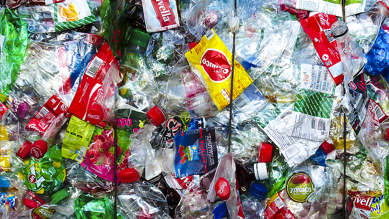 Richtig entsorgen: Bei Grossverteilern lassen sich hochwertige Kunststoffflaschen dem Recycling zuführen – geht das bald auch von zu Hause aus? Foto: pixabay.com