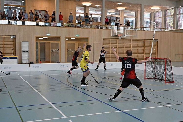 Mannschaftssport: Gut zwei Drittel der Mitglieder des Vereins spielen Unihockey.  Fotos: ZVg 