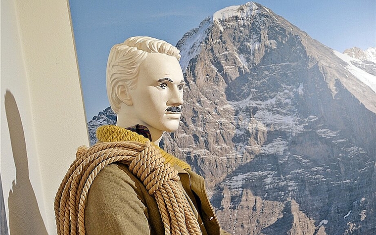 Sonderausstellung bis Mai/Juni 2017: Gottfried Jermann vor der Eigernordwand, die er 1947 zusammen mit dem Brüderpaar Hans und Karl Schlunegger als erste Schweizer Seilschaft bezwungen hat. Foto: Roland Bürki