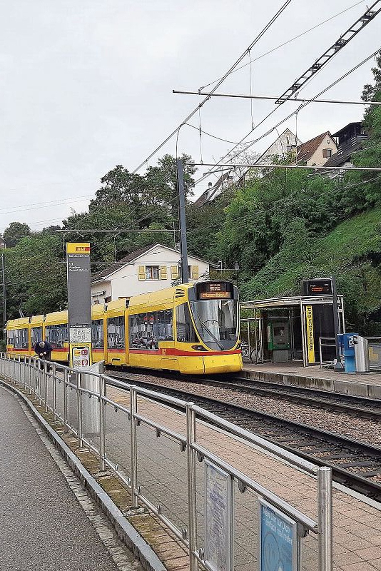 Speziell gut bewertet: Mit dem Angebot an öffentlichen Verkehrsmitteln sind die Münchensteinerinnen und Münchensteiner offenbar sehr zufrieden. Foto: Benedikt Kaiser