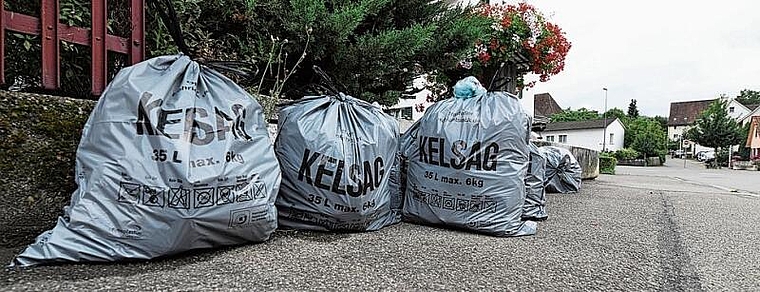 Solidaritätsgedanke: Gemeinden, in denen das Einsammeln des Kehrichts wegen der Topografie aufwendiger ist, sollen vom Einheitssack genauso profitieren, wie jene Gemeinden, die näher bei der Verbrennungsanlage in Basel liegen. Foto: Archiv