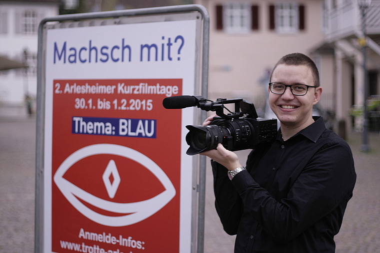 Kamera an! Nach einer gelungenen Premiere im Dezember 2013 freut sich David Borter über viele Beiträge für die nächsten Arlesheimer Kurzfilmtage. Foto: Lukas Hausendorf