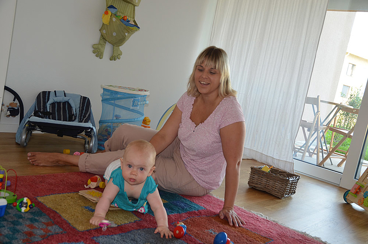 Liebevolle Betreuung: Kleinkindererzieherin Sabrina Ammann führt die Kindertagesstätte am Bahnhof Dornach-Arlesheim. Foto: Jay Altenbach