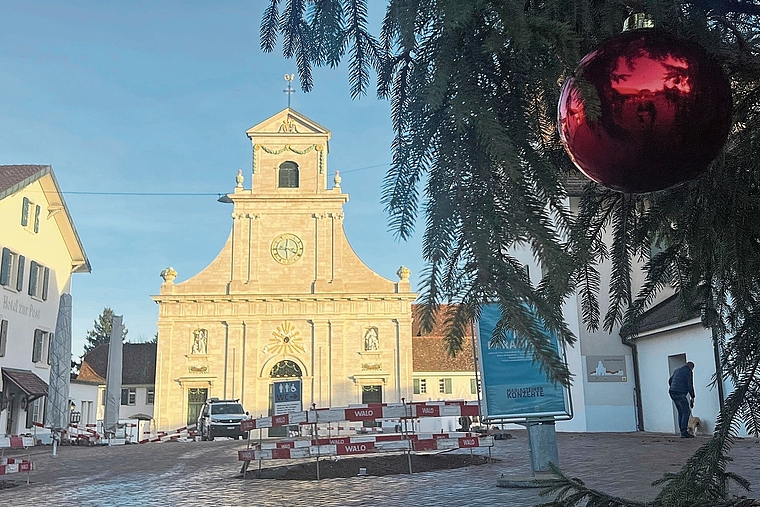Neugestaltet: Auf dem Klosterplatz wird es am Wochenende weihnachtlich. Foto: Bea Asper