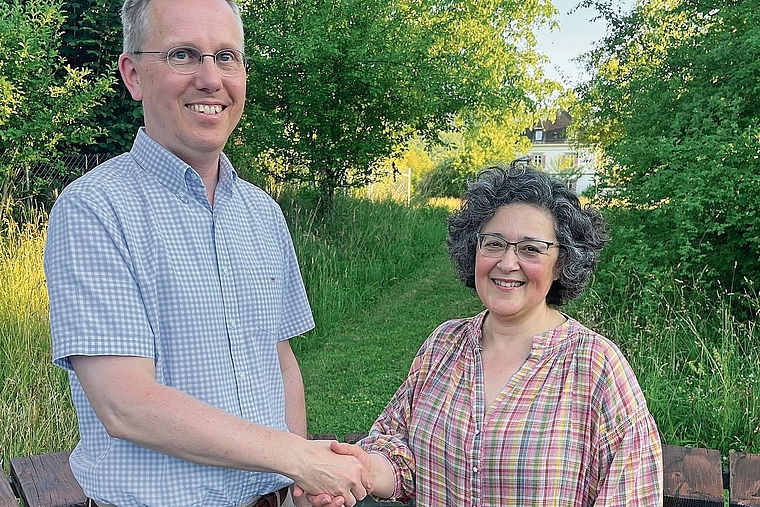 Neues Team an der Spitze des Gemeinderats in Rodersdorf: Vizepräsident Christophe Grundschober und Carmelia Chebbi, die im August das Gemeindepräsidium übernimmt. Foto: Bea Asper