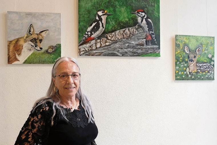 Liebevoll gemalt von Christine Ugazio: «Fuchs mit Schnecke», «Bunt im Doppelpack» und «Bambi». Foto: Thomas Brunnschweiler