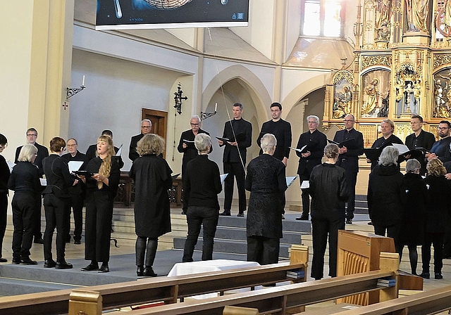 Stimmungsvoll und mystisch: Rheinstimmen mit ukrainischem Mariengebet.