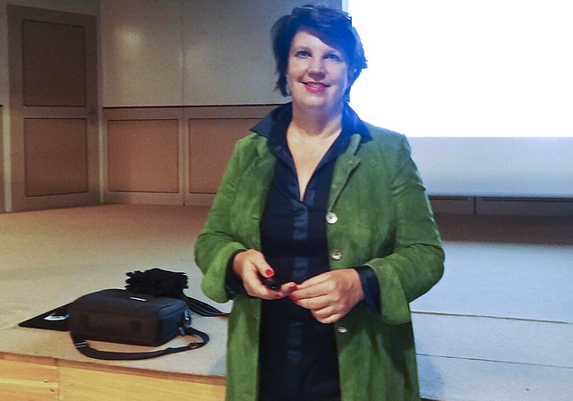 Elternbildung: Die Referentin Maya Mulle erklärte die Zusammenhänge zwischen Familienleben und Lernmotivation.  Foto: Melanie Aprin