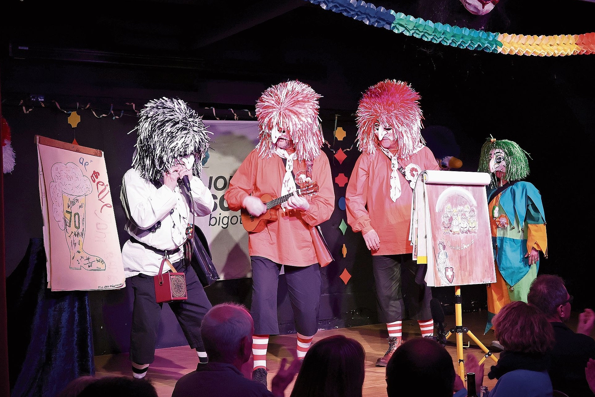 Musikalisch raffiniert: Der Bangg Doppelstäb wusste nicht nur textlich zu begeistern. Fotos: Florin Bürgler