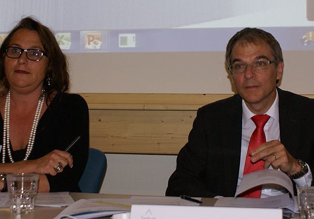 Nehmen Lob und Dank entgegen: Nicole Ditzler, Präsidentin der DV und Dieter Künzli, Präsident des Vorstands   Foto: Jürg Jeanloz