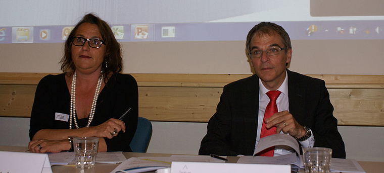 Nehmen Lob und Dank entgegen: Nicole Ditzler, Präsidentin der DV und Dieter Künzli, Präsident des Vorstands Foto: Jürg Jeanloz