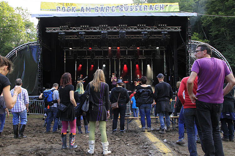 Derniere: Am vergangenen Sonntagabend im Schwalbennest mit James Gruntz. Kam der Sonnenschein zu spät? Derniere: Am vergangenen Sonntagabend im Schwalbennest mit James Gruntz. Kam der Sonnenschein zu spät?