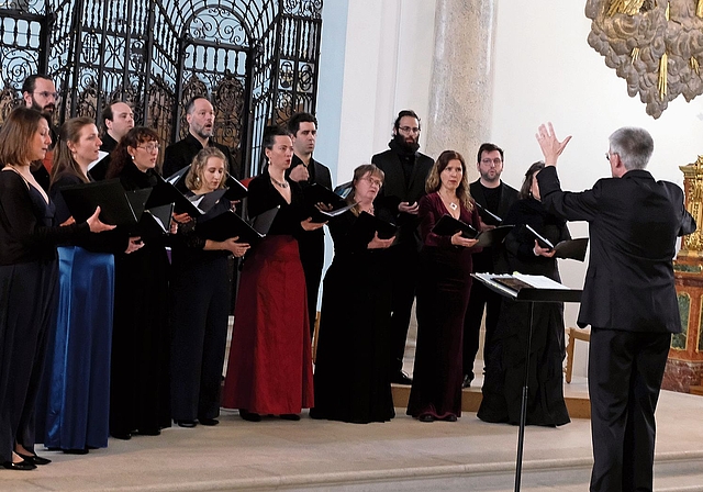 Makellos reiner mehrstimmiger Chor unter Leitung von Raphael Immoos: Basler Madrigalisten. Foto: Thomas Brunnschweiler