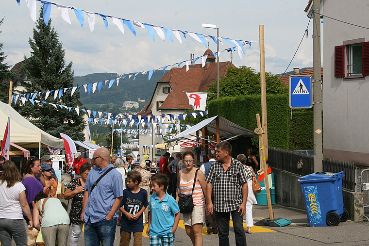 Mitten im Getümmel: Dicht an dicht drängten sich die Besucher zweitweise in der Pfeffinger Festmeile. Fotos: Thomas Immoos