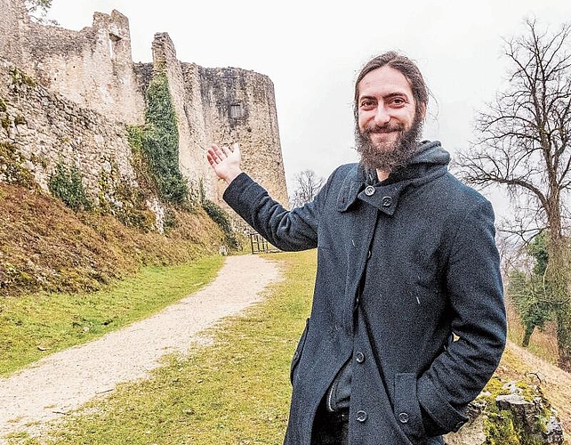 Beliebtes Ausflugsziel: Nico Piazzalonga hat in den vergangenen Monaten eine Führung zur Ruine Dorneck ausgearbeitet. Fotos: Nicole Nars-Zimmer
