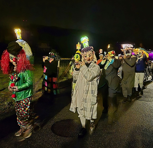 Musikalische Begleitung: Auch Drummler und Pfyffer liefen am Morgestraich mit.