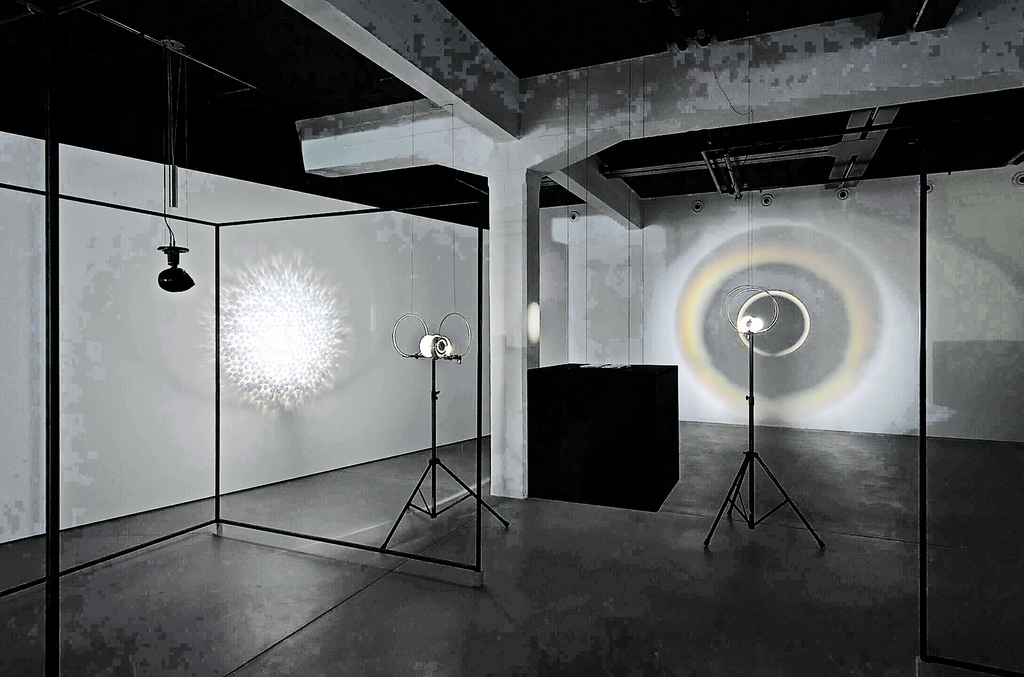 Ein Atelier in einer anderen Zeit und einem anderen Ort: Die Installation «Alomeris» von Pe Lang aus dem Jahr 2023. Fotos: Franz Wamhof/zVg
