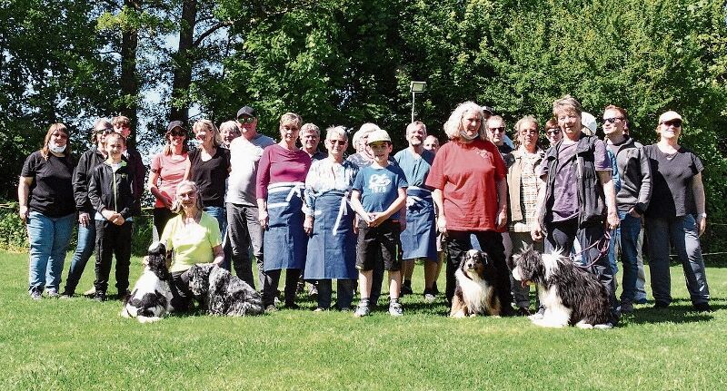 Ein grosses Helferteam: In Bättwil fand das Hundemilitäry statt. Fotos: Bea Asper