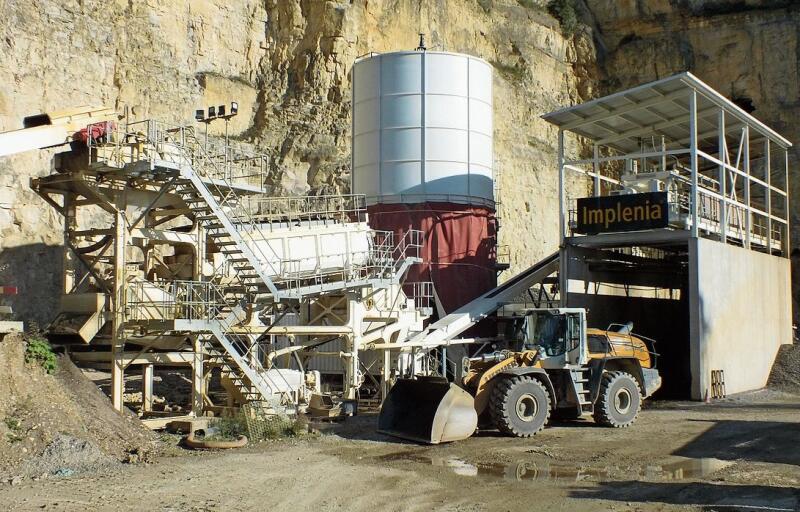 Im Steinbruch: Die Aufbereitungsanlage im Steinbruch leistet nachhaltige Arbeit pur.
