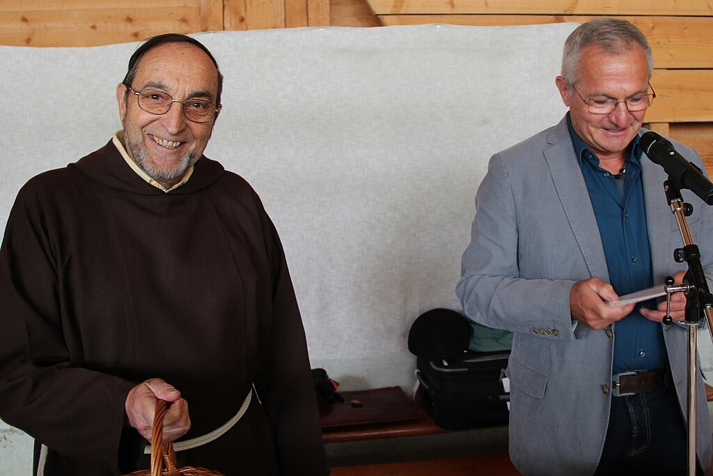 Priester und Gemeindepräsident: Josef Christ, Gemeindepräsident Büsserach (r.), und Bauernpater Francesco.
