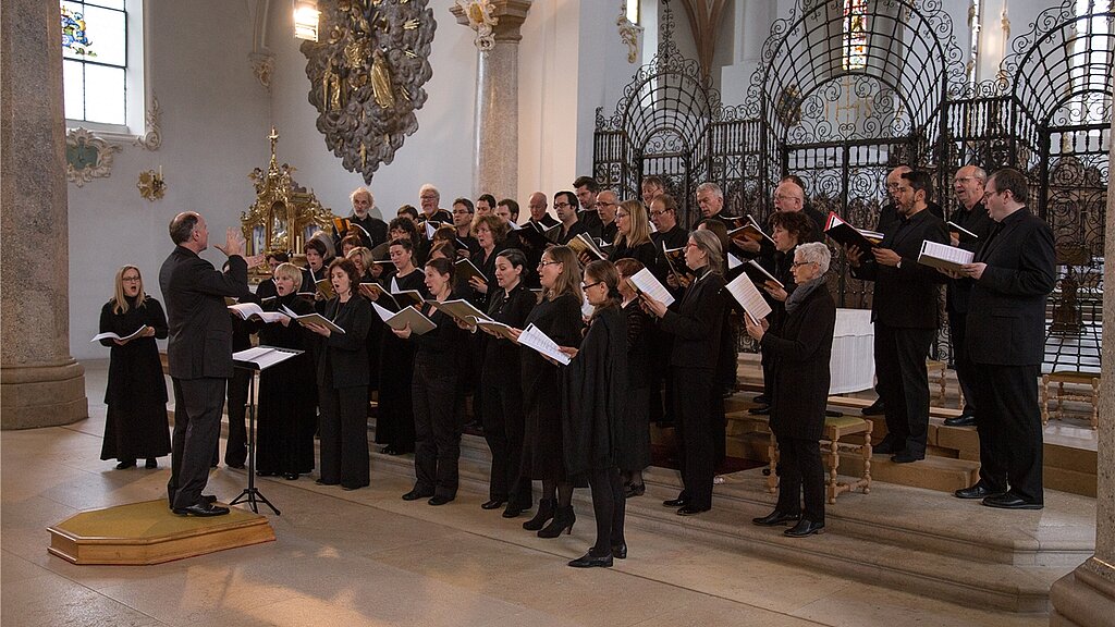 Solothurner Vokalisten und Ensemble Glarean: Eindrücklicher Auftritt in der Basilika Mariastein. 
