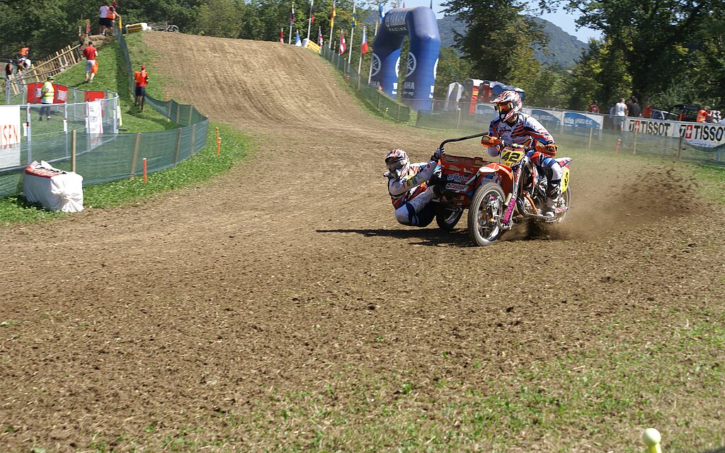 Balance gefragt: World Championship Motocross Sidecar. Balance gefragt: World Championship Motocross Sidecar.