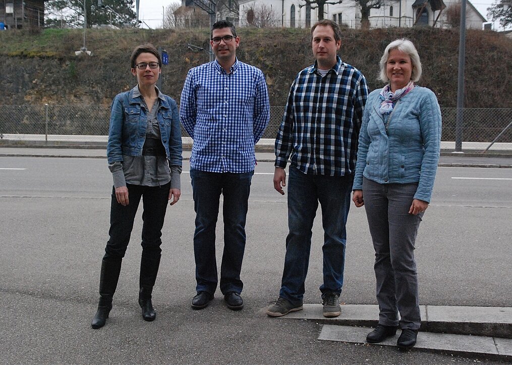 Gemeinsam: FDP und SP feierten am gleichen Ort (vl. Sabine Asprion, Pascal Bolliger, Roman Bucher, Carole Seeberger). Fotos: Melanie Brêchet
Gemeinsam: FDP und SP feierten am gleichen Ort (vl. Sabine Asprion, Pascal Bolliger, Roman Bucher, Carole Seeberger). Fotos: Melanie Brêchet
