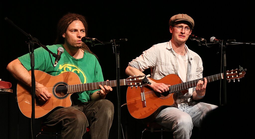 Leise Töne: Musik-Kabarett mit Simon&amp;Jan. Fotos: Gaby Walther