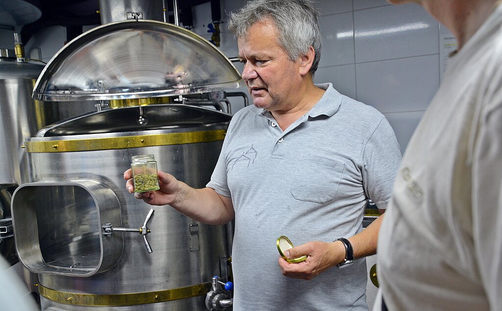 Arlibrau in Arlesheim seit 2010: Brauer Fredy Schärmeli über die Faszination des Bierbrauens, das bei ihm zuhause in der Spaghettipfanne begann…