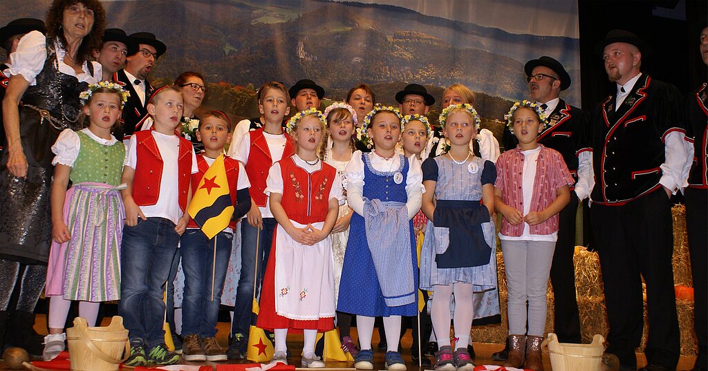 Einmalig und temperamentvoll: Chlylützler Jodlspatze. Fotos: Jürg Jeanloz
