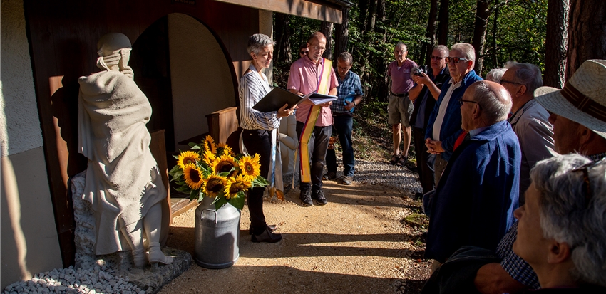 <em>Das Heilige Grab: </em>Die 14. und letzte Station des Kleinlützler Kreuzweges wurde ebenfalls eingesegnet.