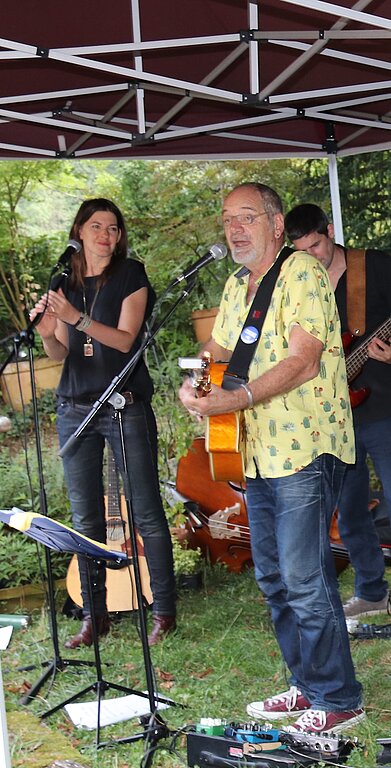 <em>Singen im Duett: </em>Roli Frei und Andrea Samborski.<em>Fotos: Gaby Walther</em>