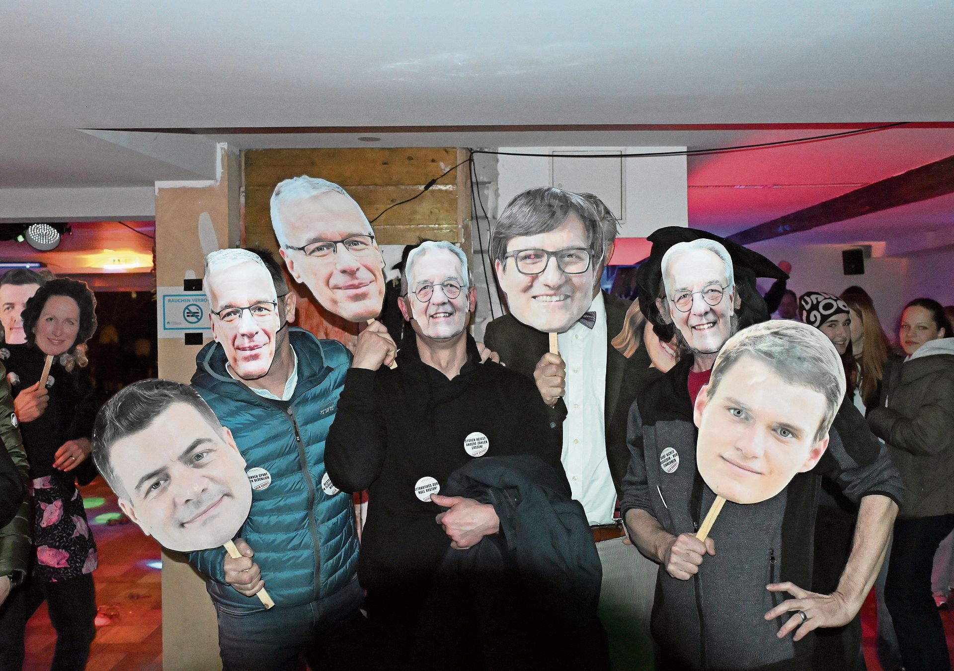 Gelungene Performance: Die «alten» Vampire zeigten sich als Gemeinderatsmitglieder. 