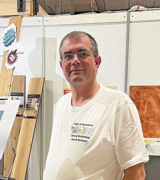 Pascal Gschwind: «Meine erste Gewerbeausstellung als Neumitglied im Gewerbeverein Hinteres Leimental GHL – ich bin absolut begeistert – viel Publikum, tolle Gespräche.»