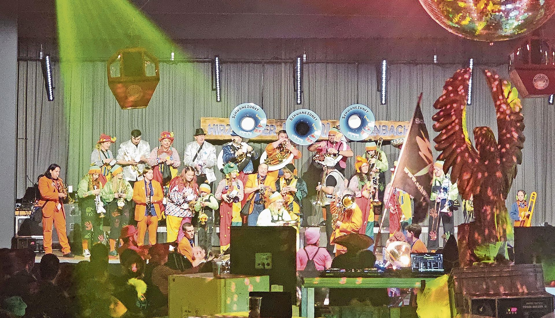 Der Abend bot Guggensound vom Feinsten: Die Liesberger Schwanezunft eröffnete den Hilari 2026. Der Abend bot Guggensound vom Feinsten: Die Liesberger Schwanezunft eröffnete den Hilari 2026.